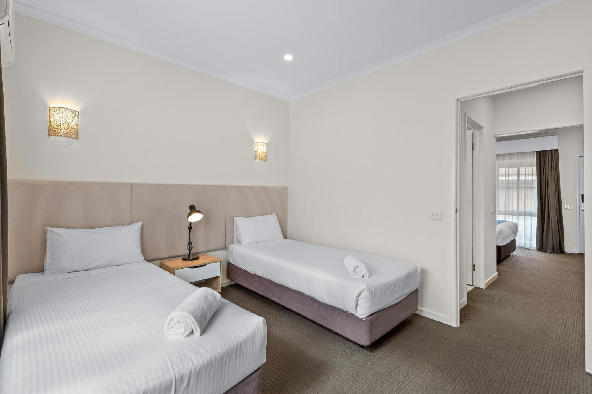 Rowville International Hotel Exteriér fotografie