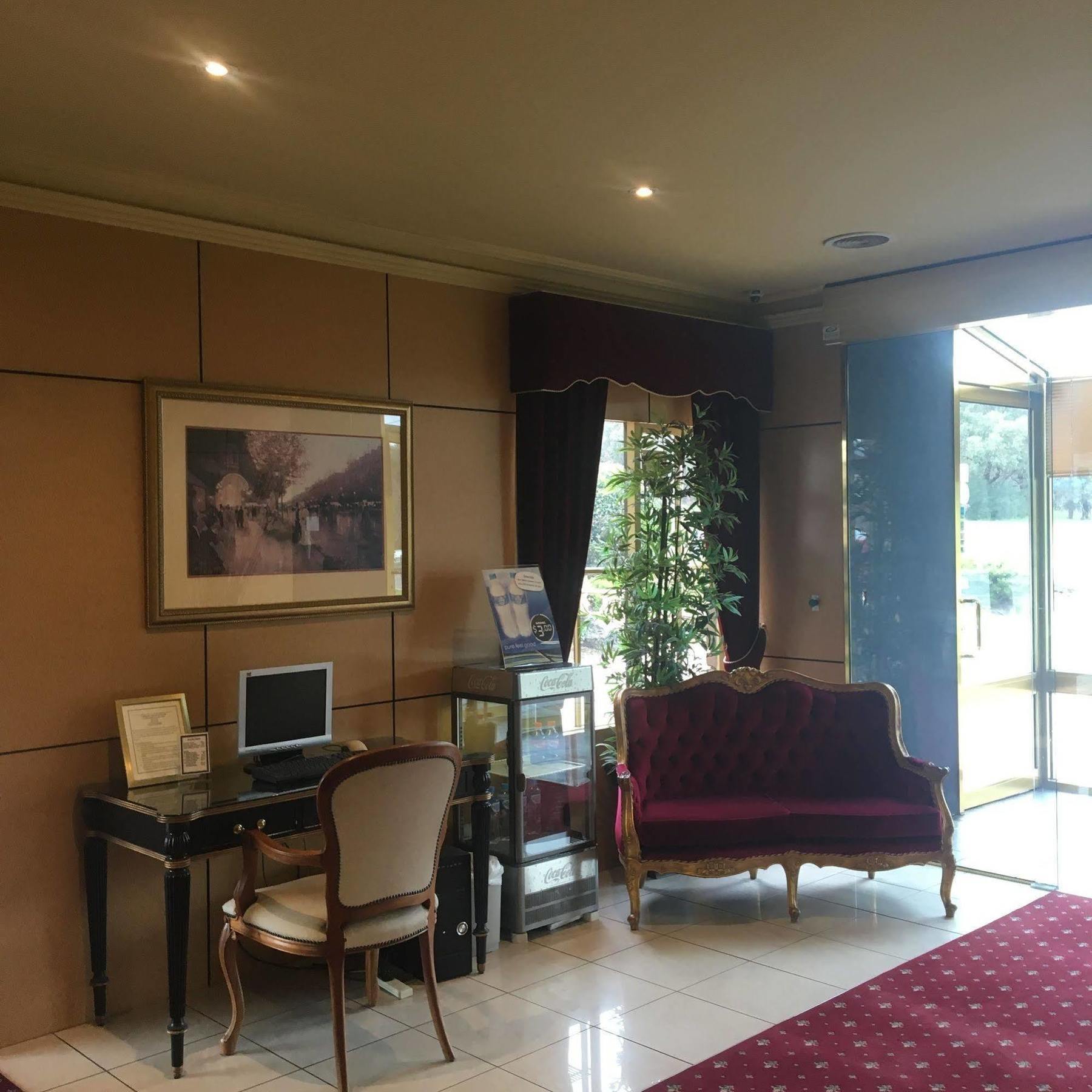 Rowville International Hotel Exteriér fotografie